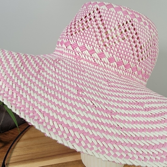 J. Crew Pink and cream oversized straw hat summer beach vacation Size M / L - Picture 3 of 16